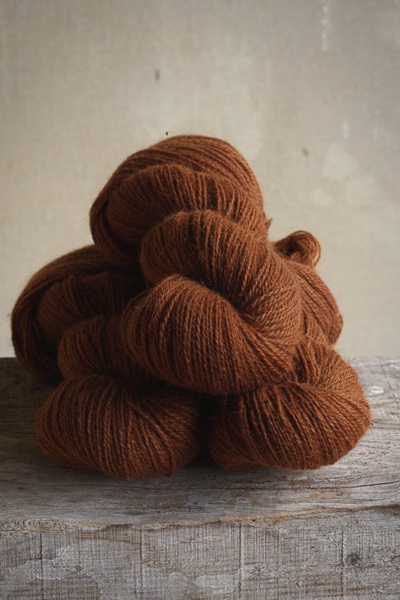 écheveau de laine mohair mérinos teint en orange en teinture végétale