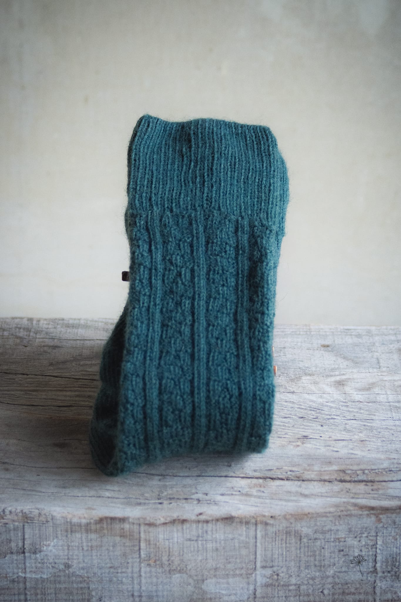 chaussettes à motifs vert bleuté teintes uniquement avec des plantes
